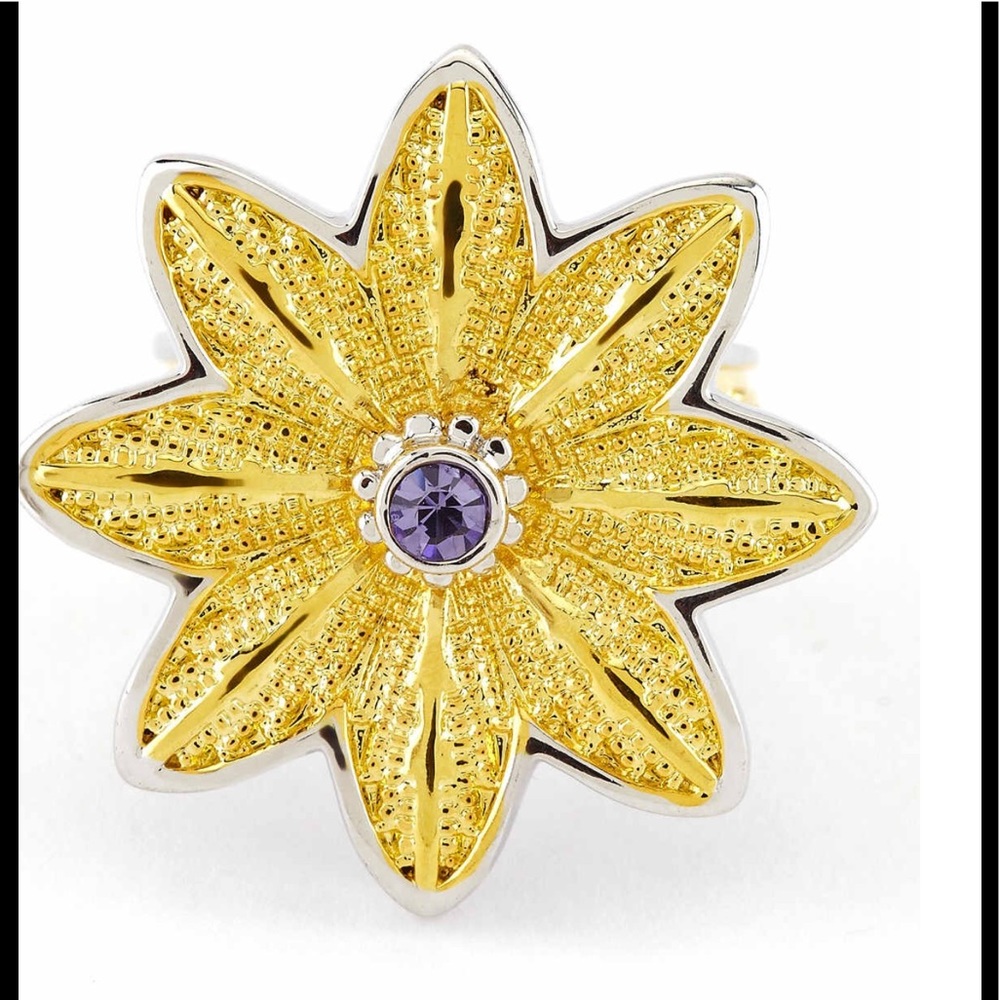 Darling flower cocktail ring by Beyond Rings, size 6